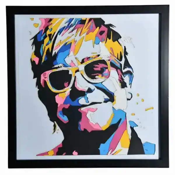 Tableau décoratif en papier multicouches représentant Elton John stylisé, fabriqué en atelier à Genève